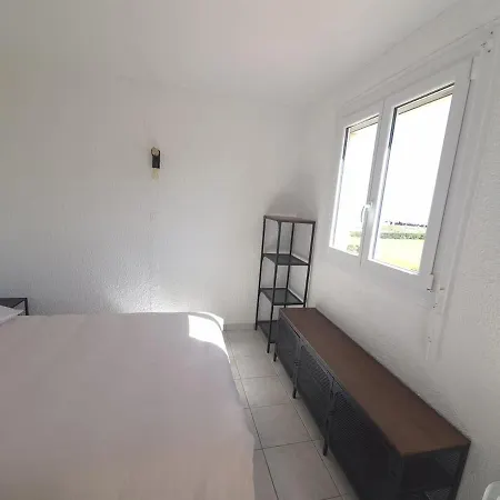 Apartman Avec Terrasse En Front De *