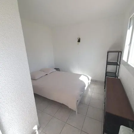 Avec Terrasse En Front De *